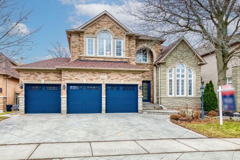 2201 Galloway Drive Oakville ON L6H 5M1