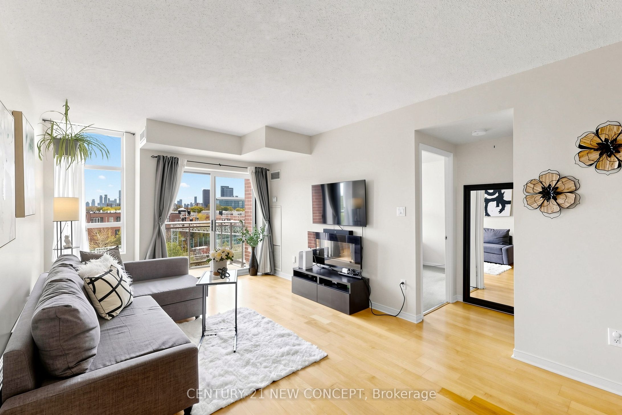 2495 Dundas Street W 614