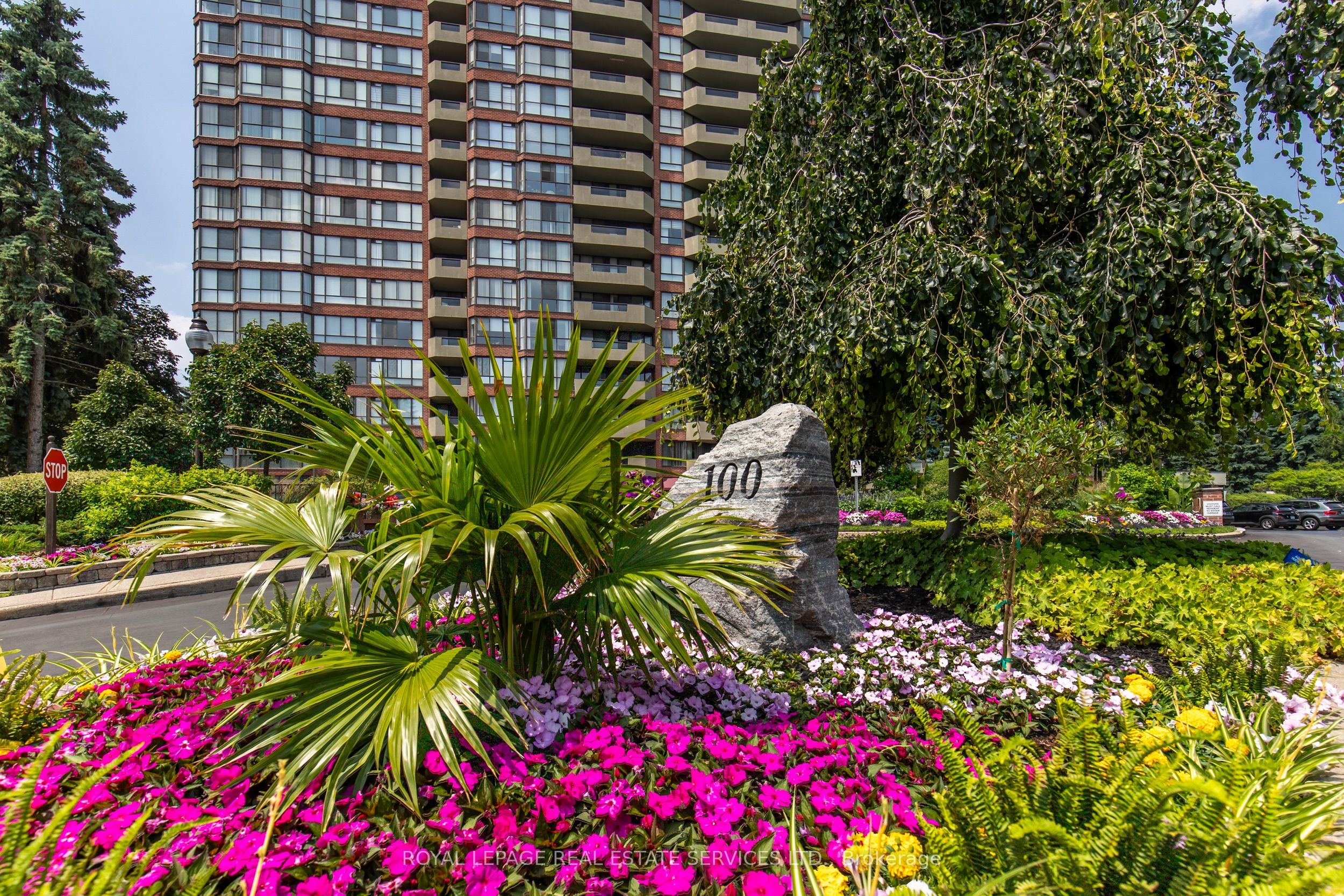 100 Observatory Lane 404