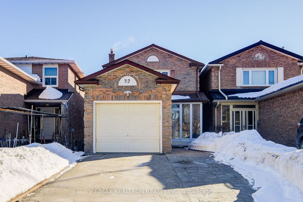 Photo of 32 Wessex Place, Toronto, ON M1V 2P4 (MLS # E12837480)
