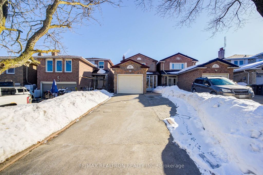 Photo of 32 Wessex Place, Toronto, ON M1V 2P4 (MLS # E12837480)