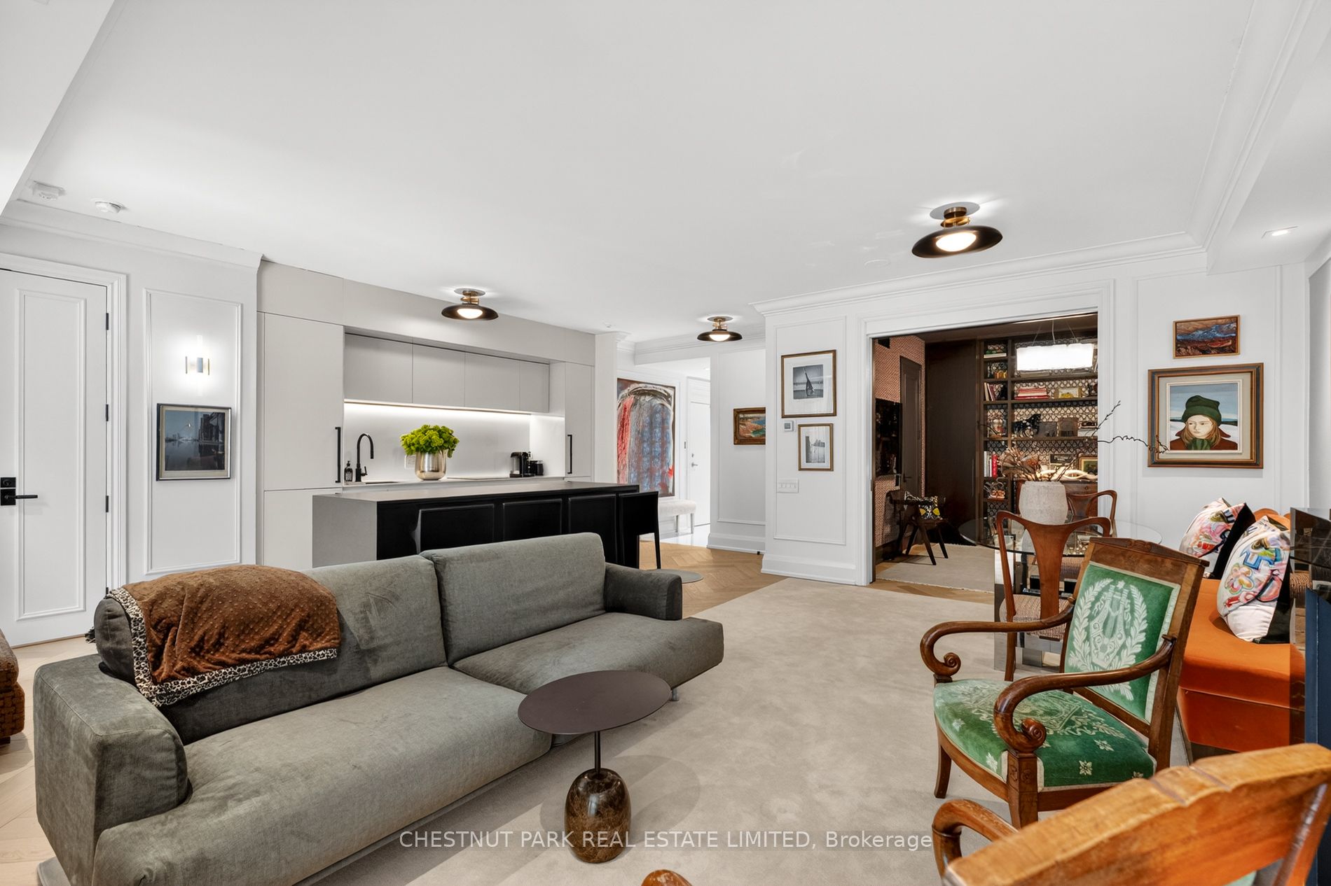 20 Scrivener Square 301