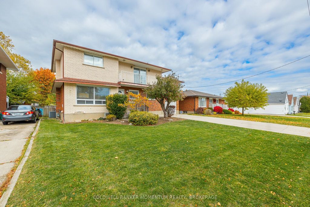 Photo of 110 Sullivan Avenue, Thorold, ON L2V 2Z1 (MLS # X12529262)