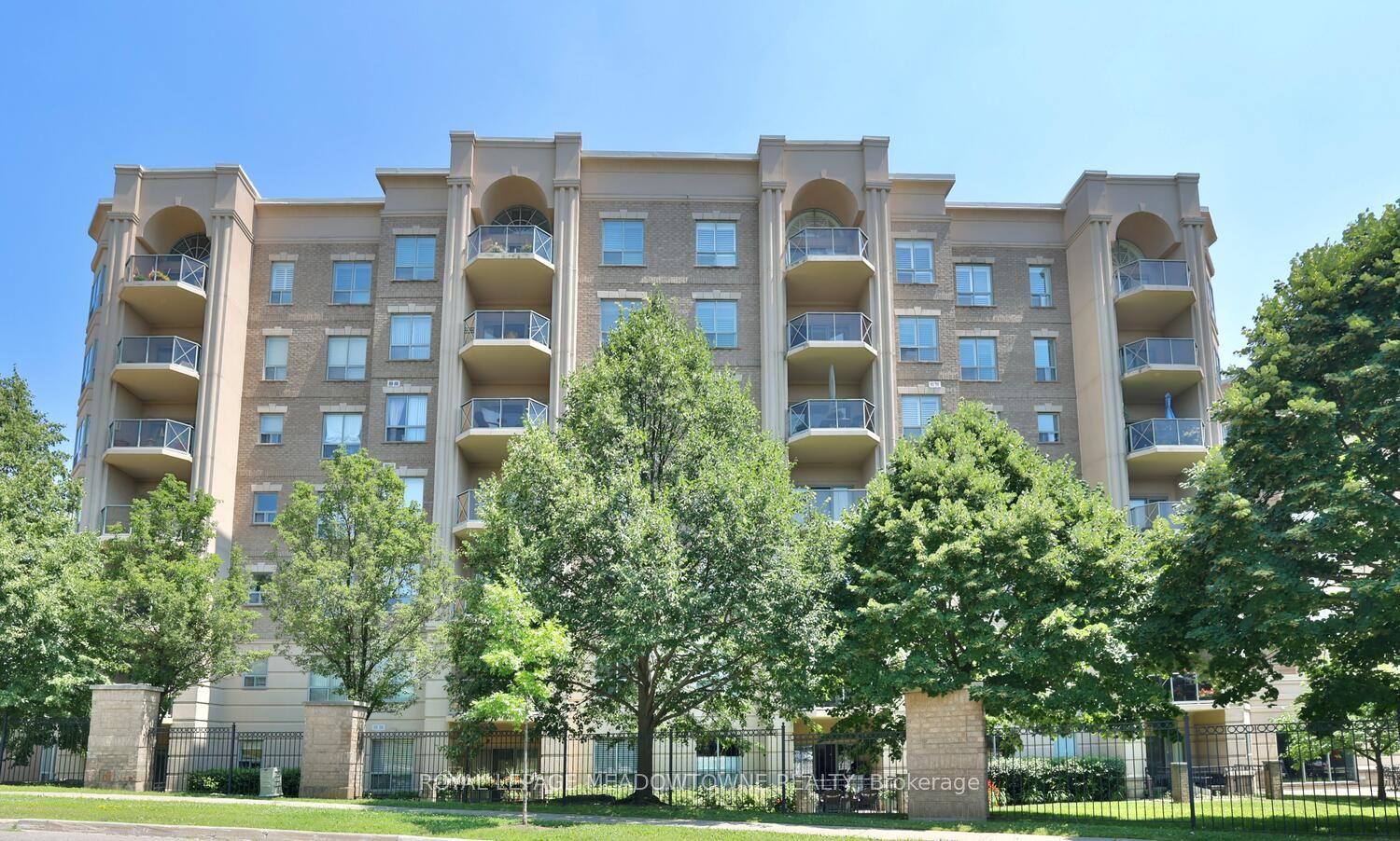 2075 Amherst Heights Drive 606