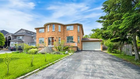 62 Langstaff Road W Richmond Hill ON L4C 6N3