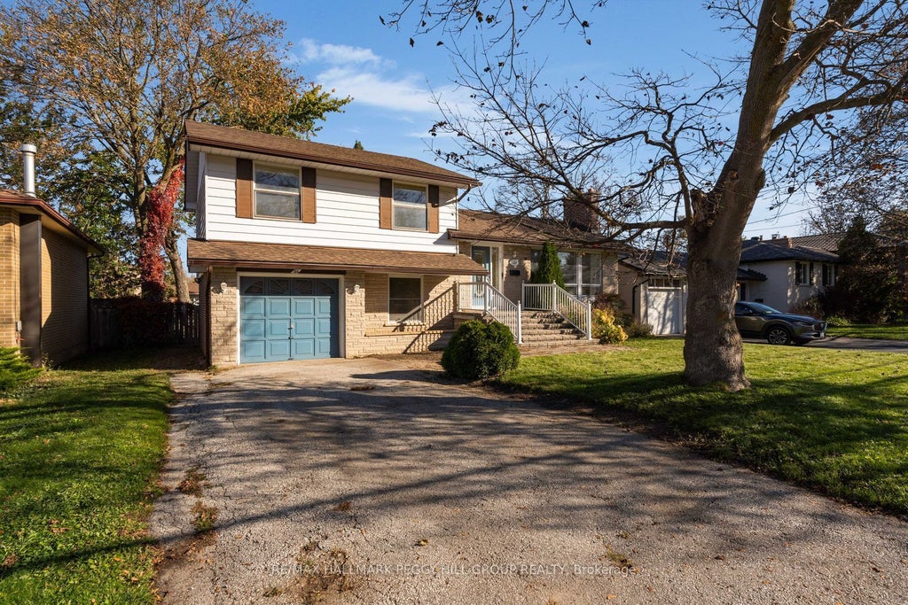 Photo of 126 Steel Street, Barrie, ON L4M 2G2 (MLS # S14108488)