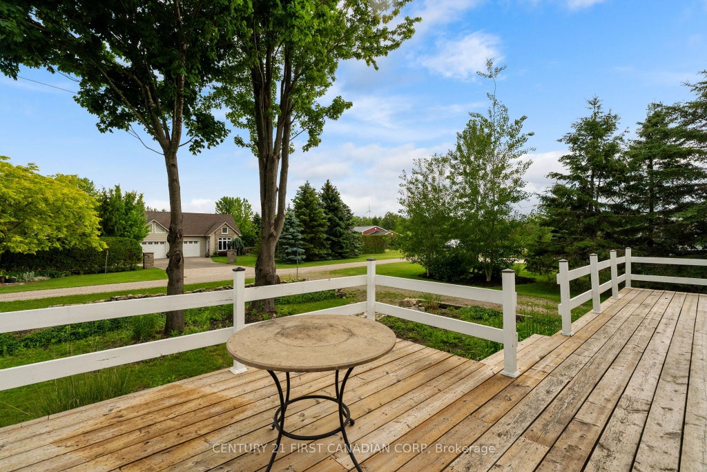 Photo of 33943 Sunnyridge Road, Bluewater, ON N0M 1N0 (MLS # X13459644)