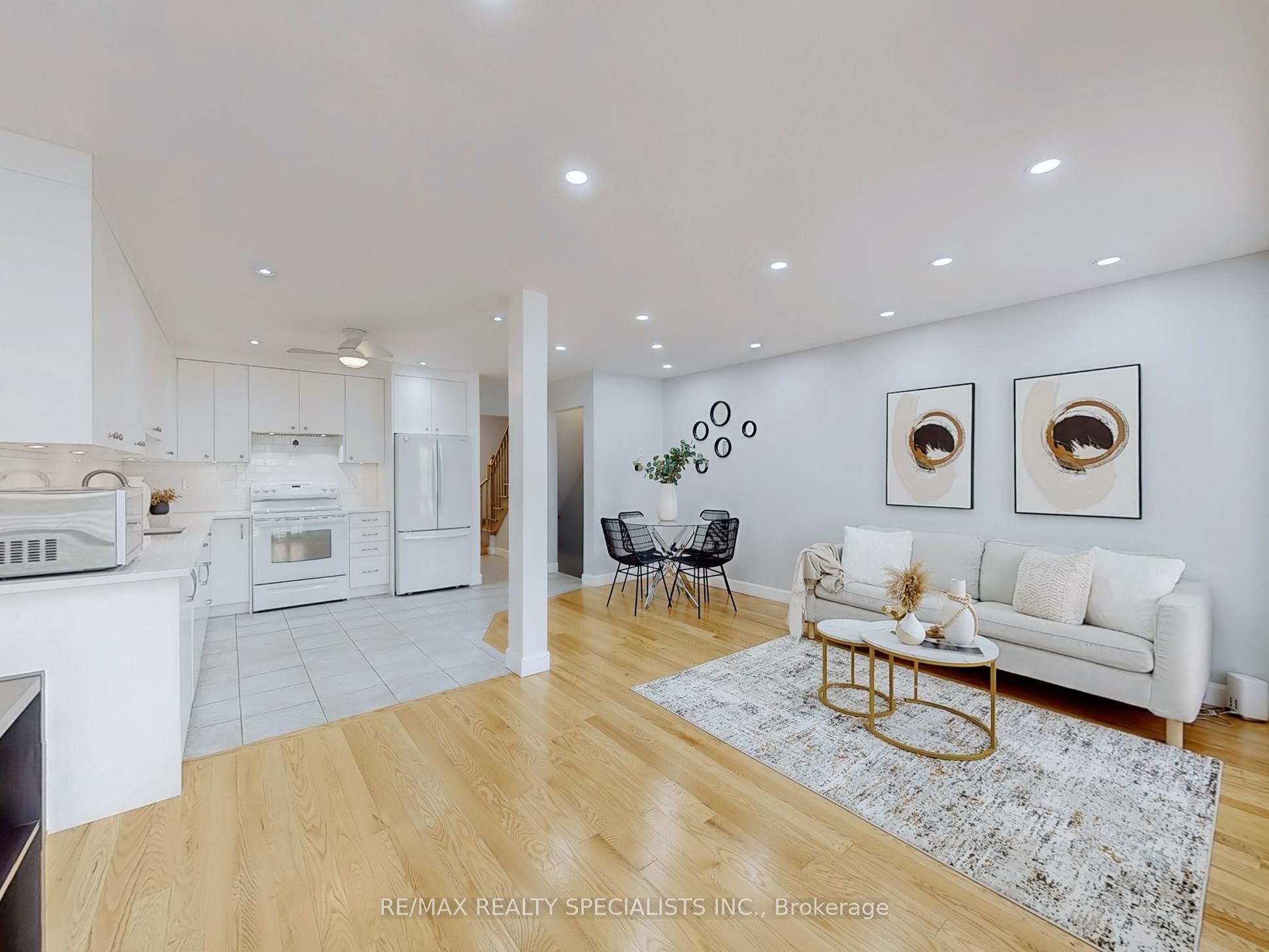 2945 Thomas Street 127