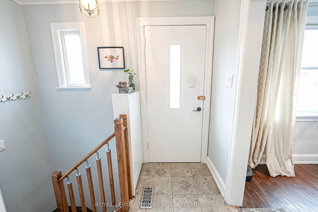Photo of 2113 Keele Street, Toronto, ON M6M 3Z3 (MLS # W13637422)