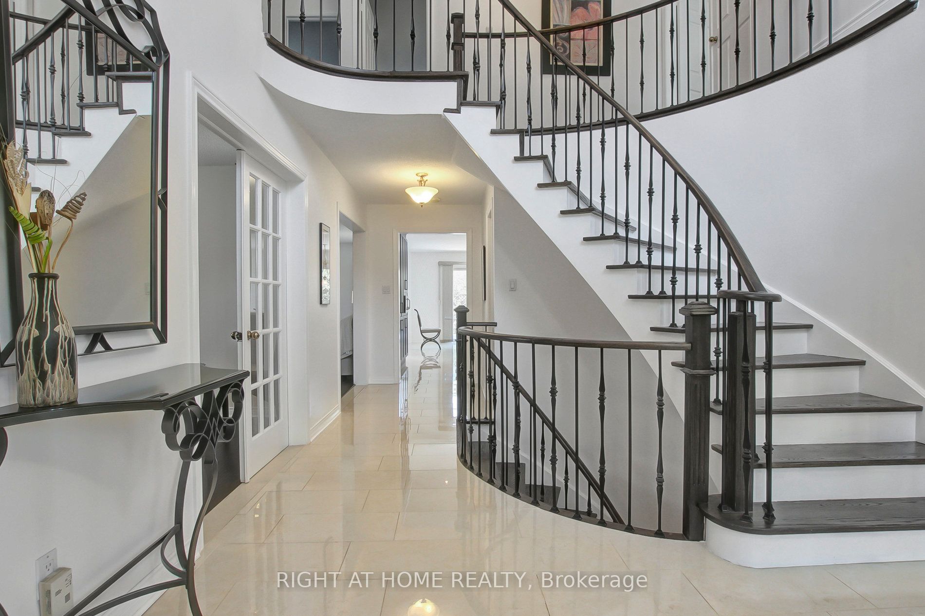 53 Waltham Crescent