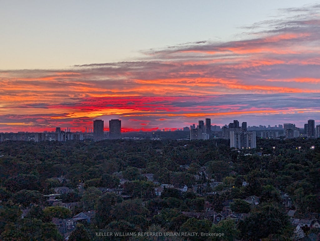 Photo of 286 Main Street #1702, Toronto, ON M4C 4X4 (MLS # E13649492)
