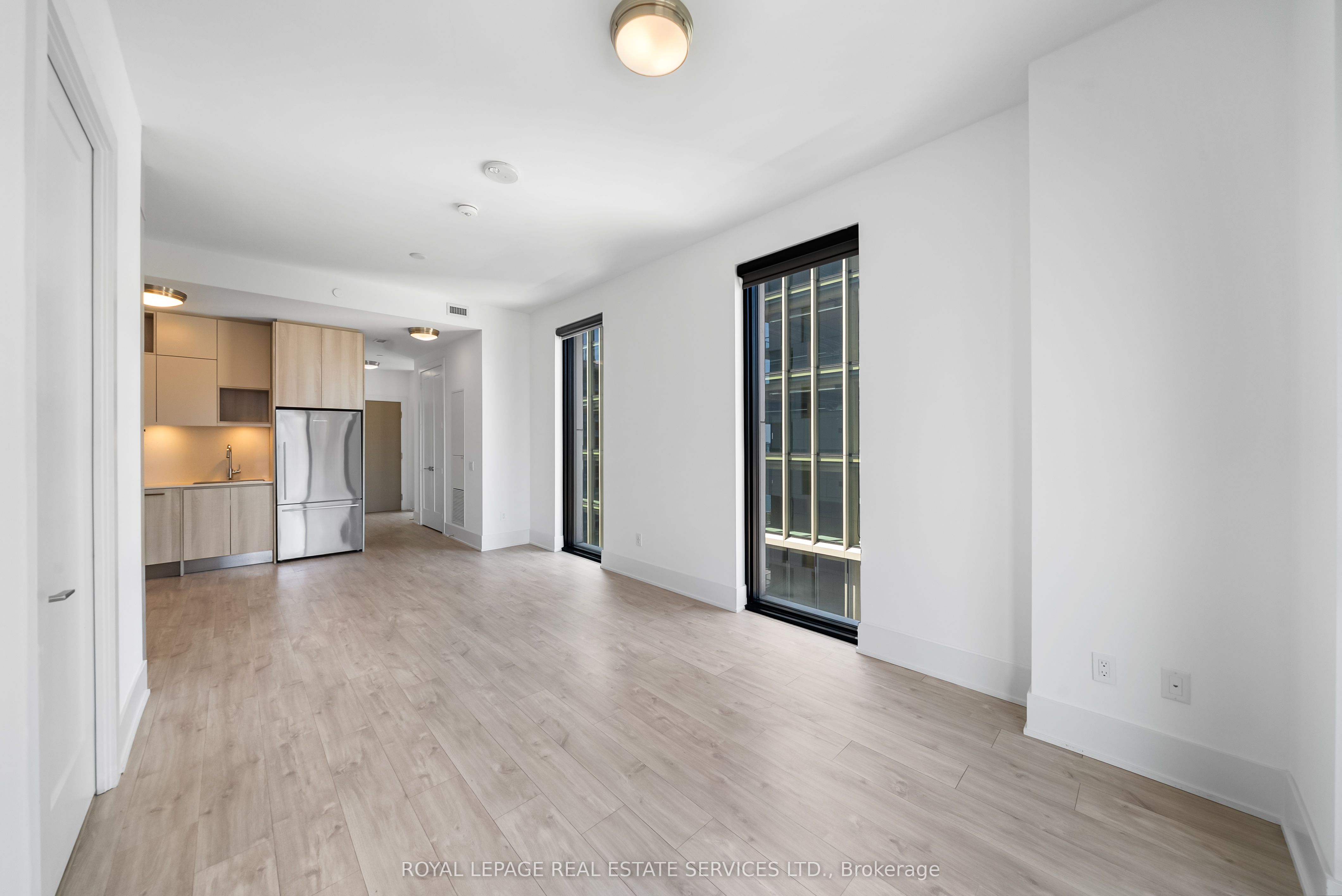 118 Merchants' Wharf N/A 922