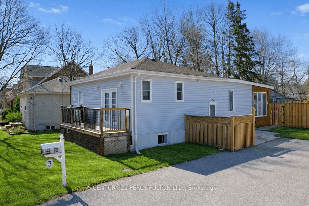 Photo of 3 Mill Street S, Brampton, ON L6Y 1S4 (MLS # W13046208)