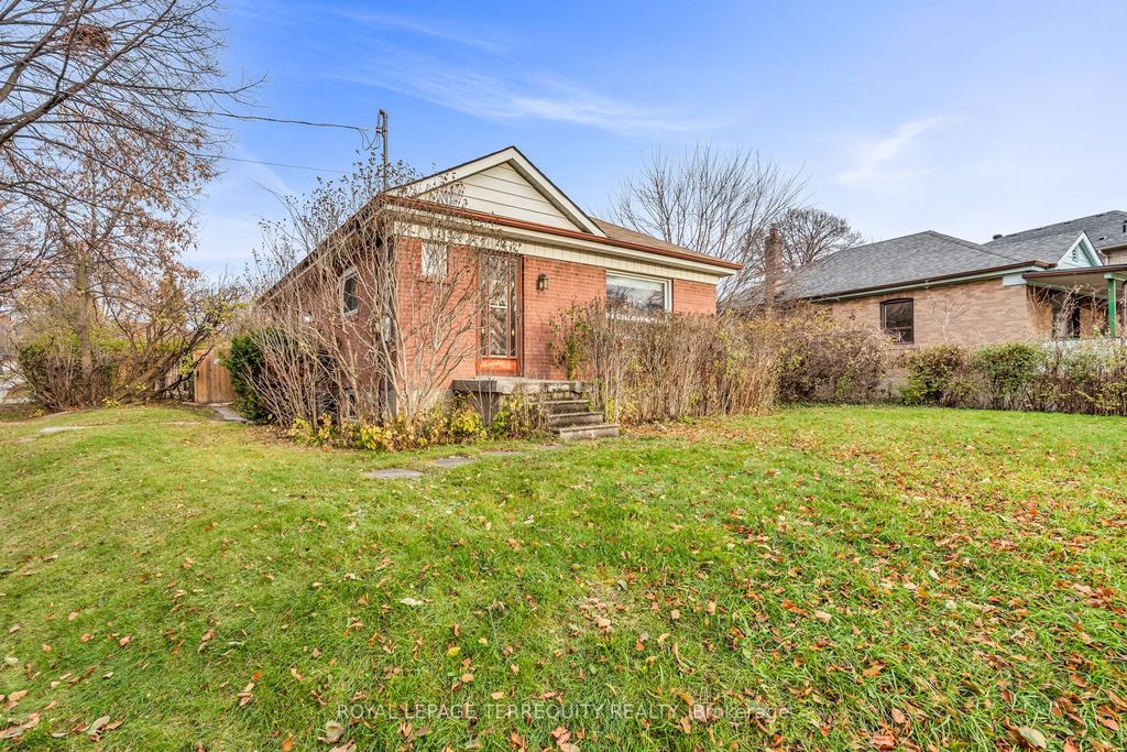 Photo of 29 Woolton Crescent, Toronto, ON M6M 4L1 (MLS # W12576900)