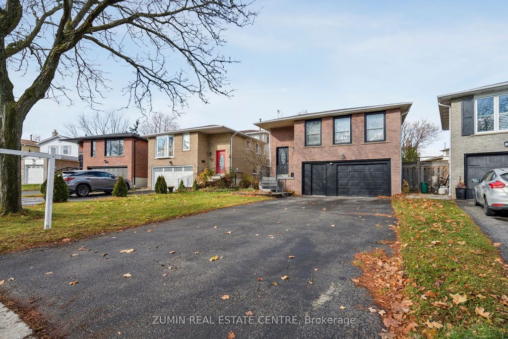 Photo of 725 COULSON Avenue, Milton, ON L9T 4J3 (MLS # W12587116)