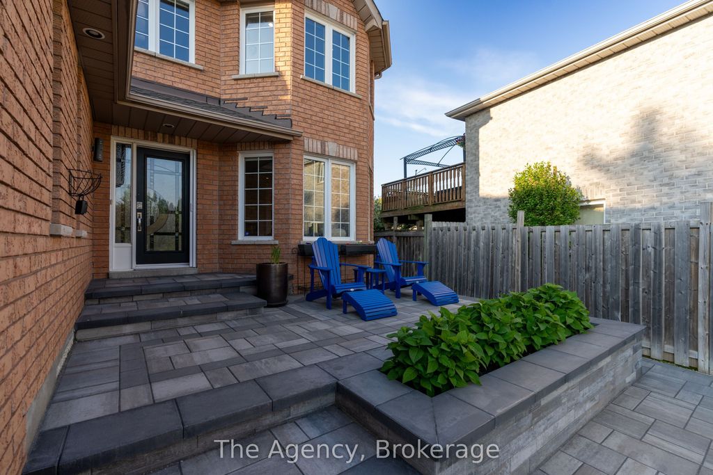 Photo of 7 Higgin Court, Barrie, ON L4N 0R1 (MLS # S12714032)
