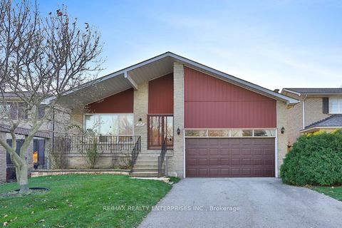 2288 Hensall Street Mississauga ON L5A 2S9