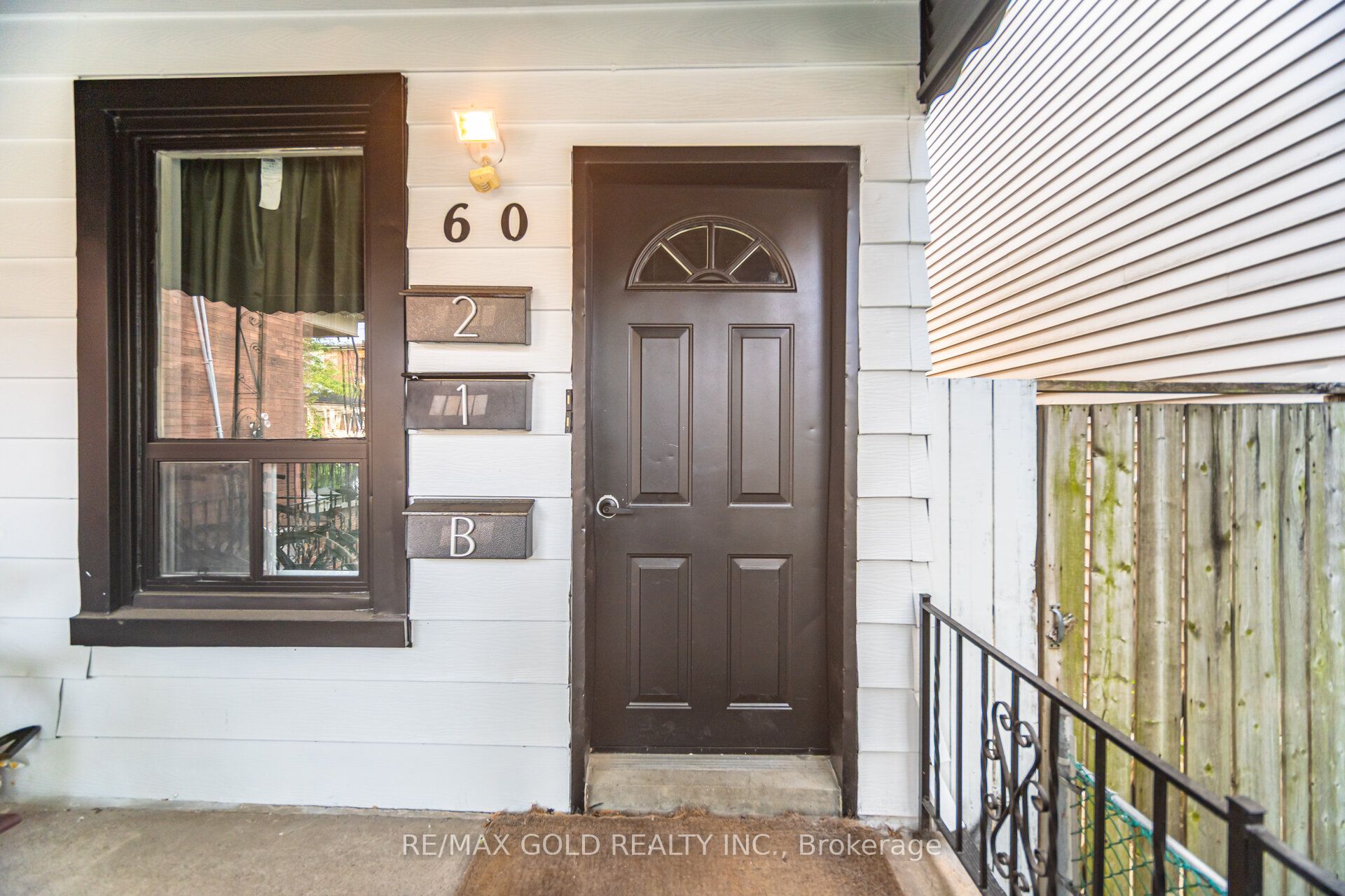 60 Salem Avenue