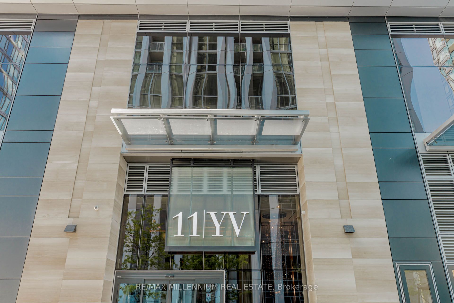 11 Yorkville Avenue 4103