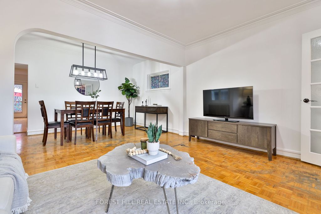 Photo of 912 Briar Hill Avenue, Toronto, ON M6B 1M2 (MLS # W12570752)