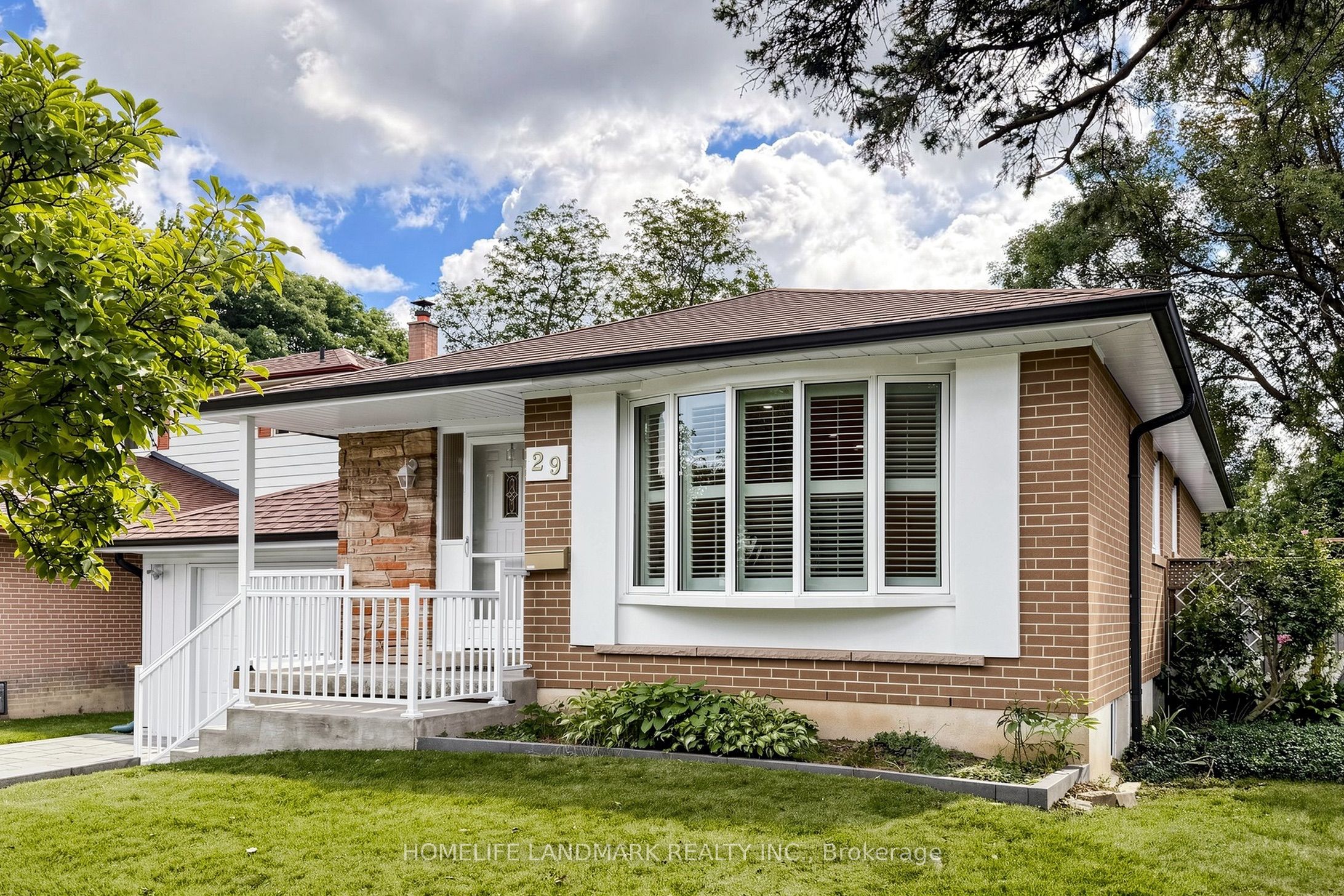 29 Dexter Boulevard