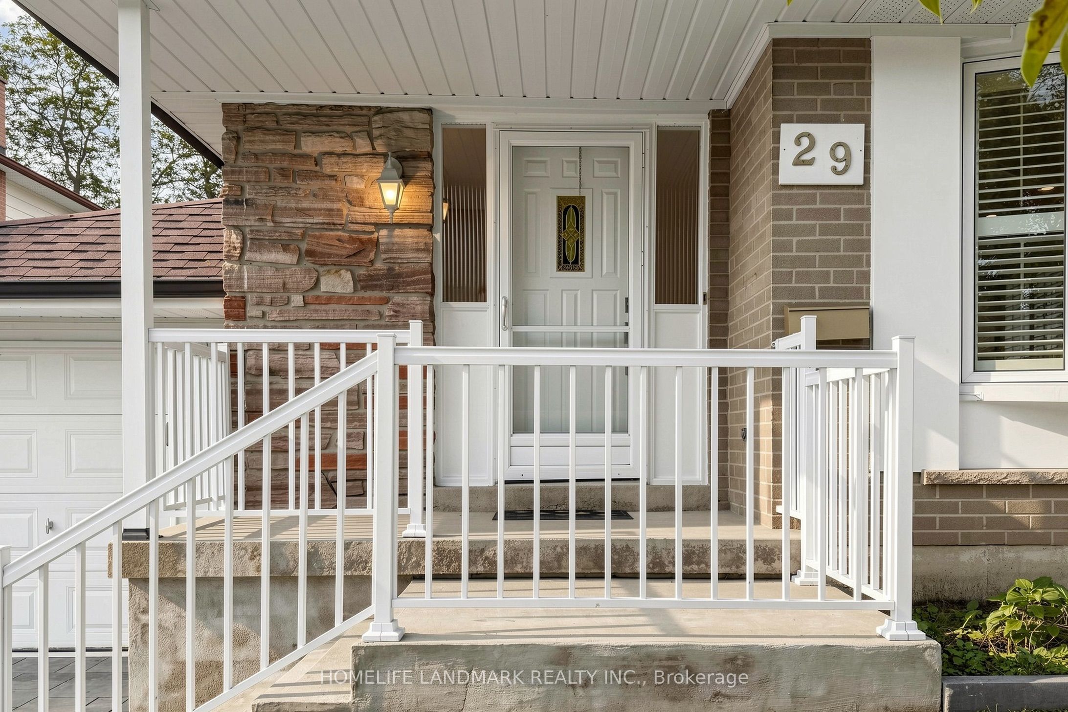 29 Dexter Boulevard