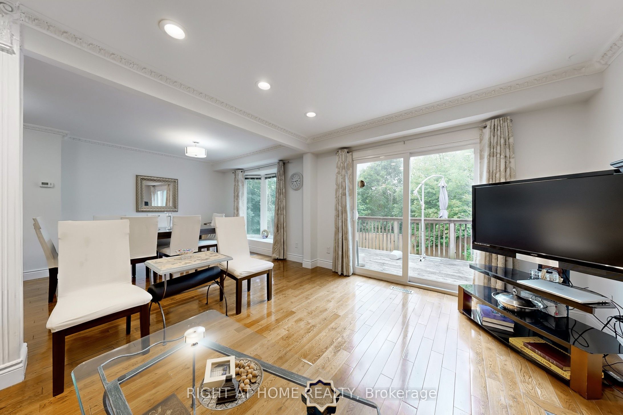 52 Breckonwood Crescent