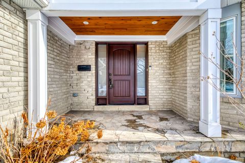 503 BLENHEIM Crescent Oakville ON L6J 6P5