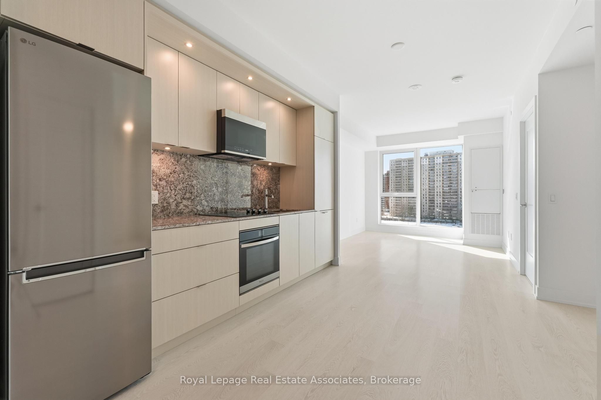 25 Cordova Avenue 910