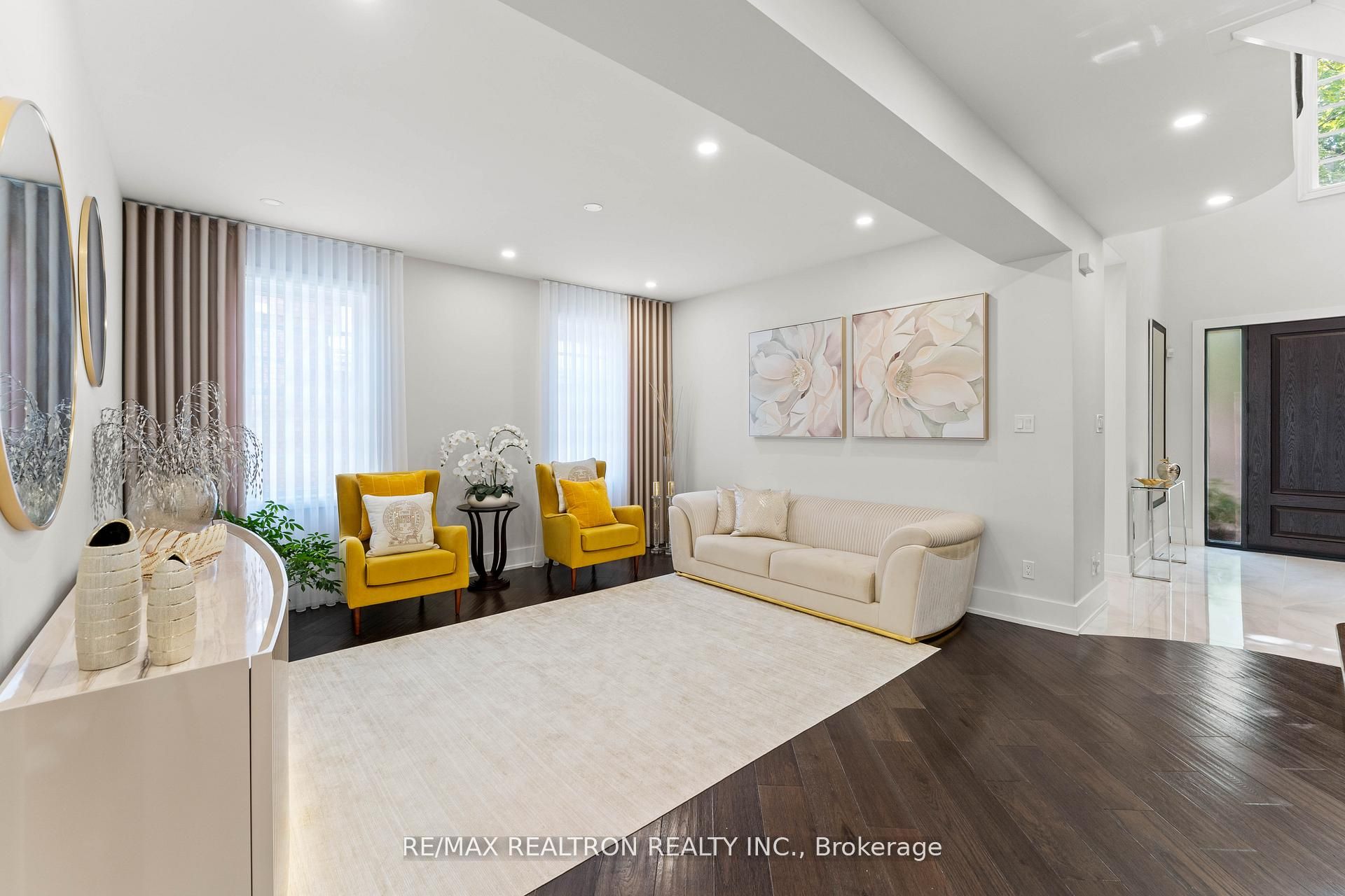 63 Willett Crescent