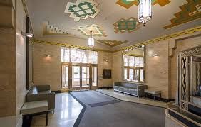 637 Lake Shore Boulevard W 611