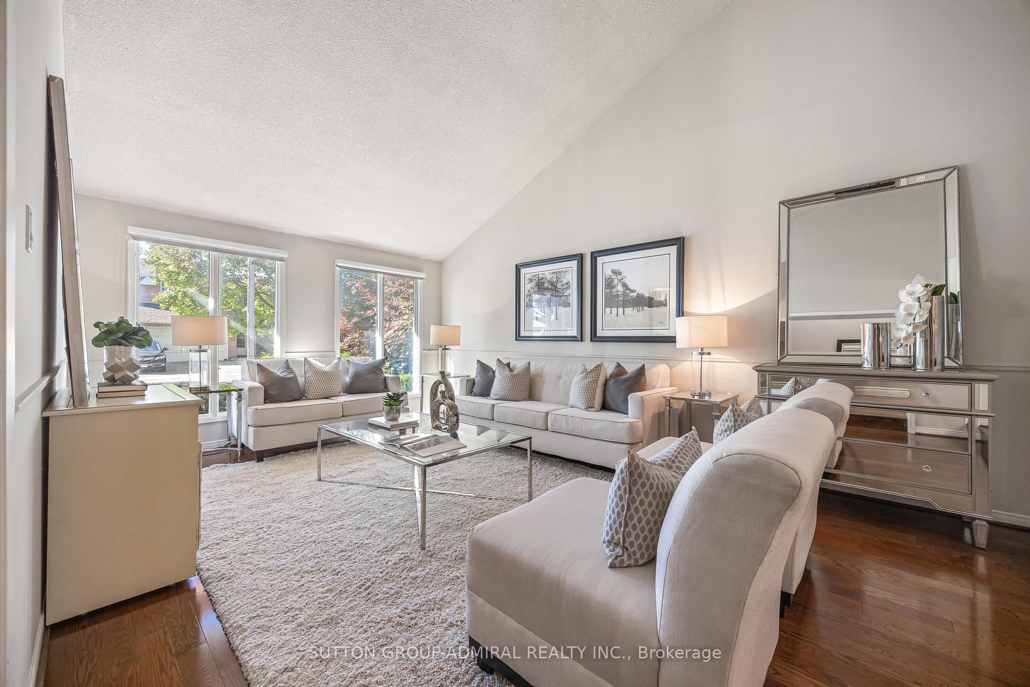 49 Hetherington Crescent