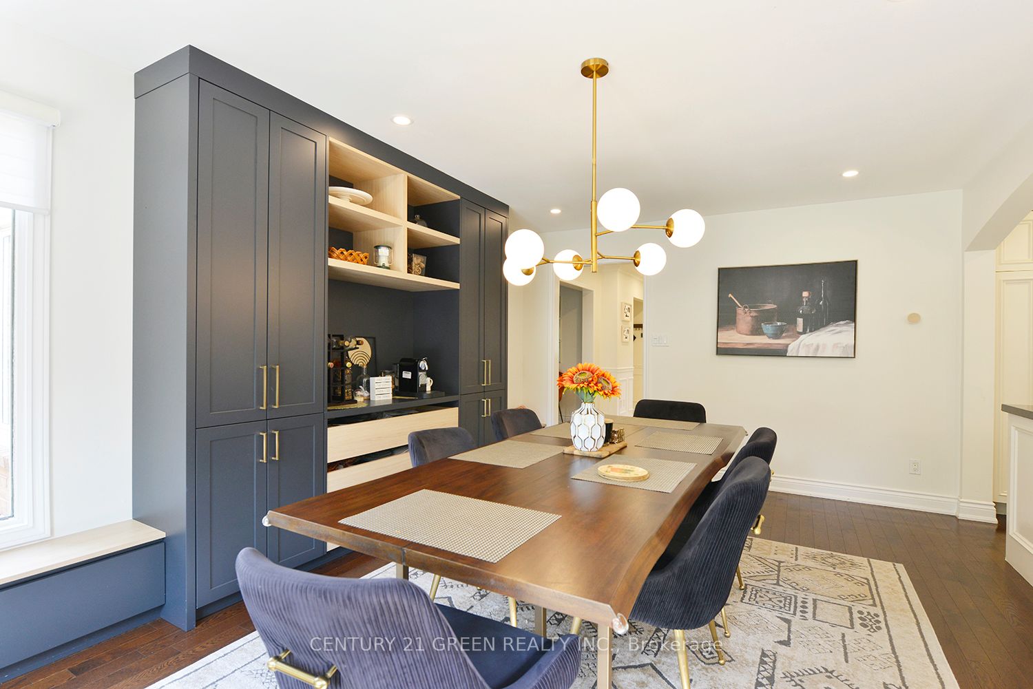 1332 Outlook Terrace