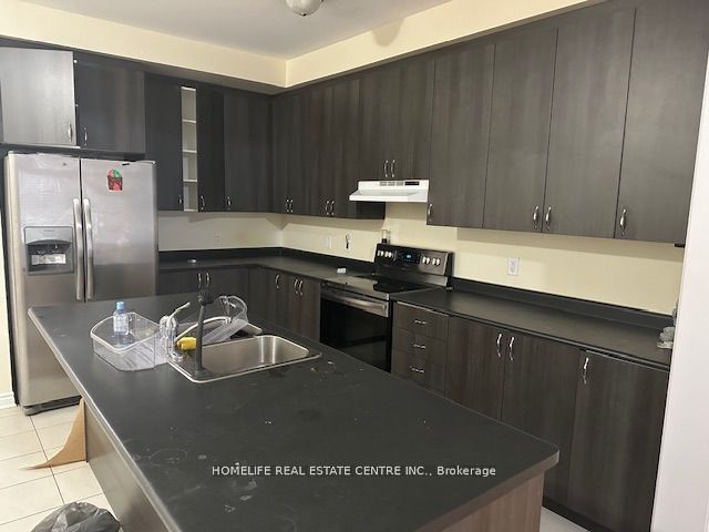 106 Royal Fern Crescent