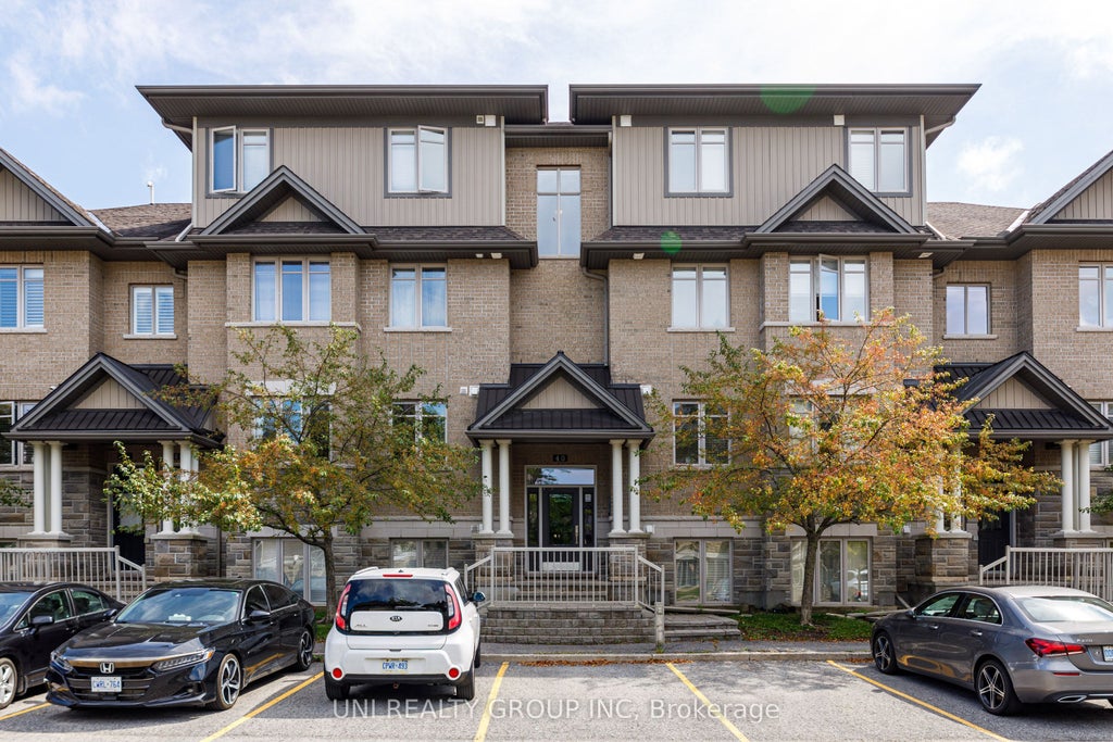 Photo of 40 TAYSIDE Private #B, Barrhaven, ON K2J 2T3 (MLS # X13789062)