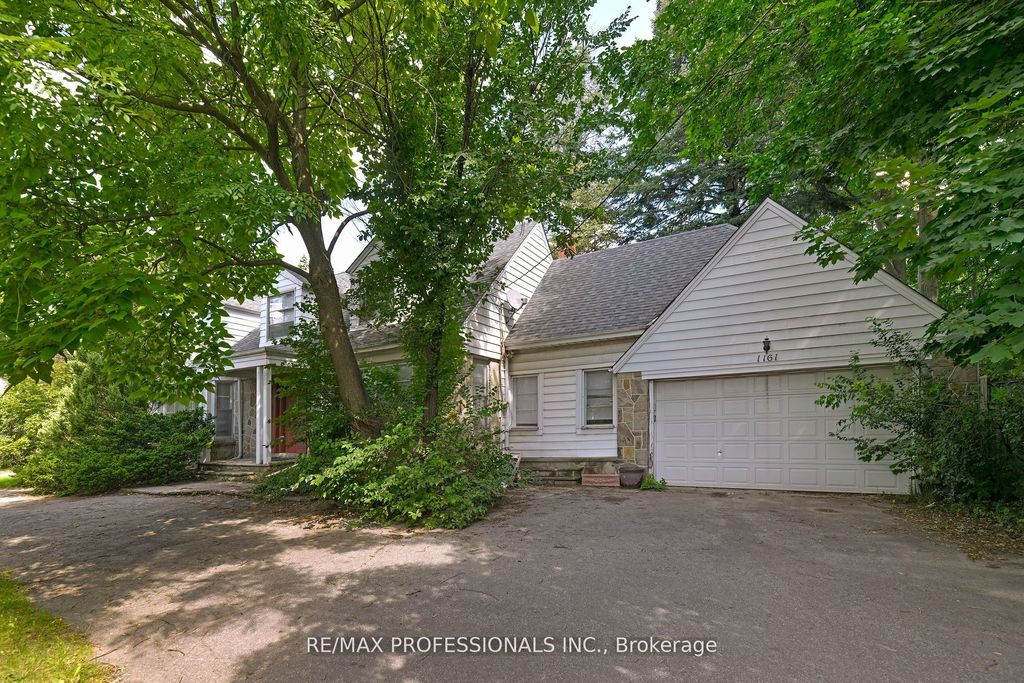 Photo of 1161 Royal York Road, Toronto, ON M9A 4B2 (MLS # W12557870)