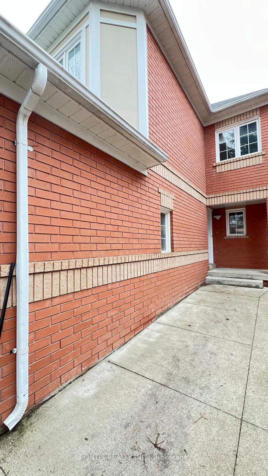 33 Clover Bloom Road