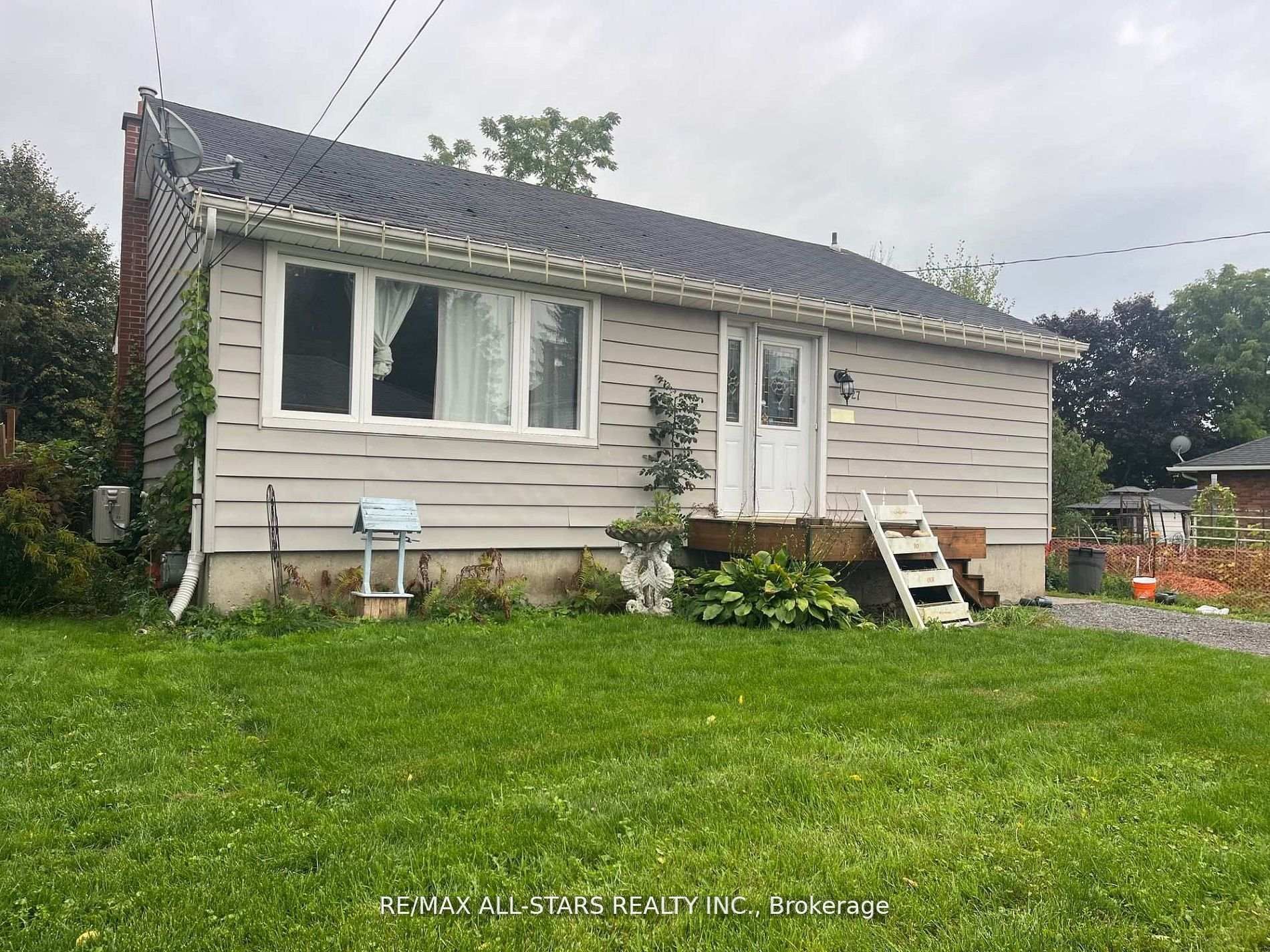 Photo 1 of 16 — 27 Margaret Street, Port Hope, ON L1A 1Y4