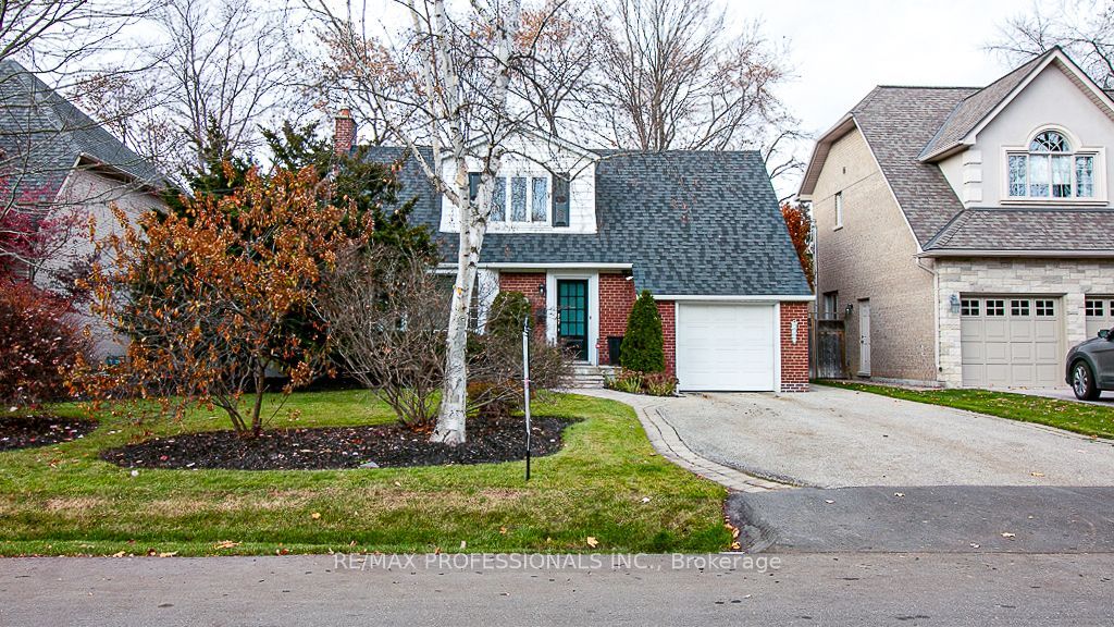 Photo of 44 Robin Hood Road, Toronto, ON M9A 2W8 (MLS # W12542488)