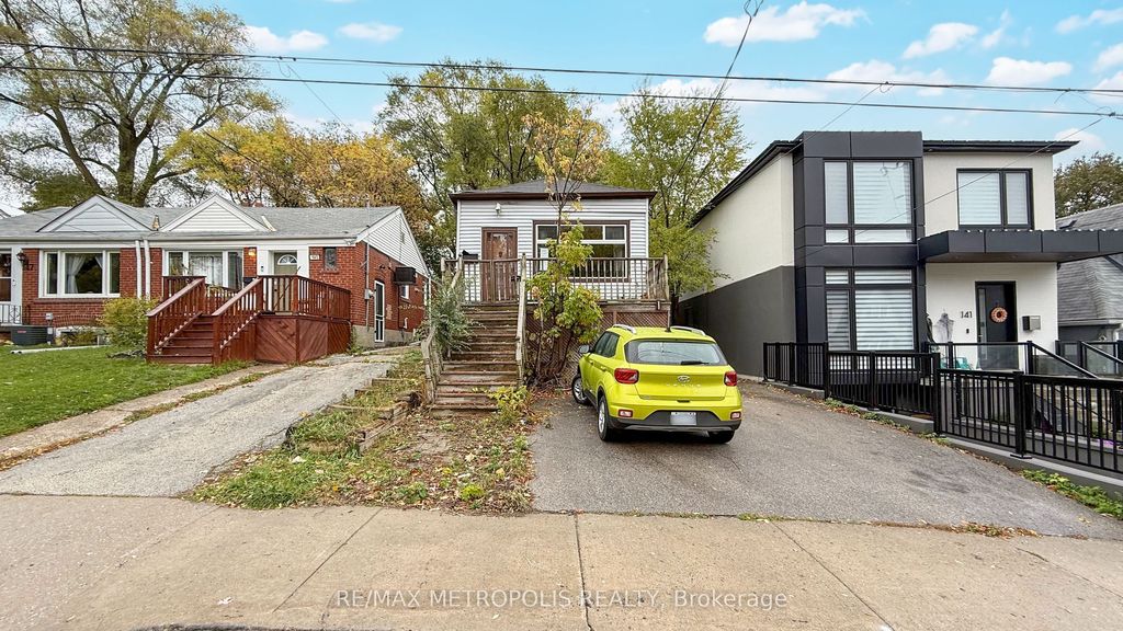 Photo of 143 Kalmar Avenue, Toronto, ON M1N 3G6 (MLS # E12496384)