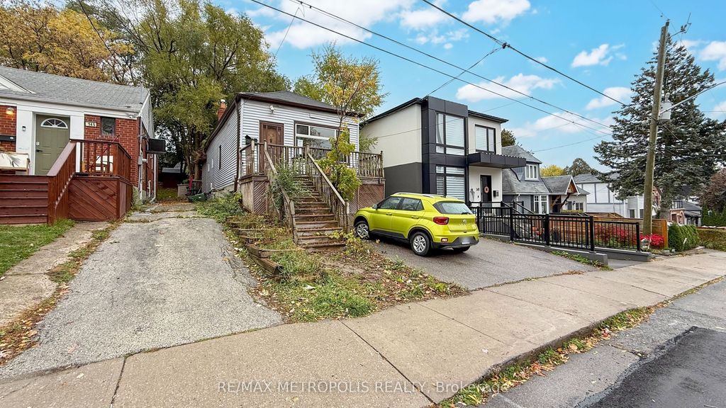 Photo of 143 Kalmar Avenue, Toronto, ON M1N 3G6 (MLS # E12496384)