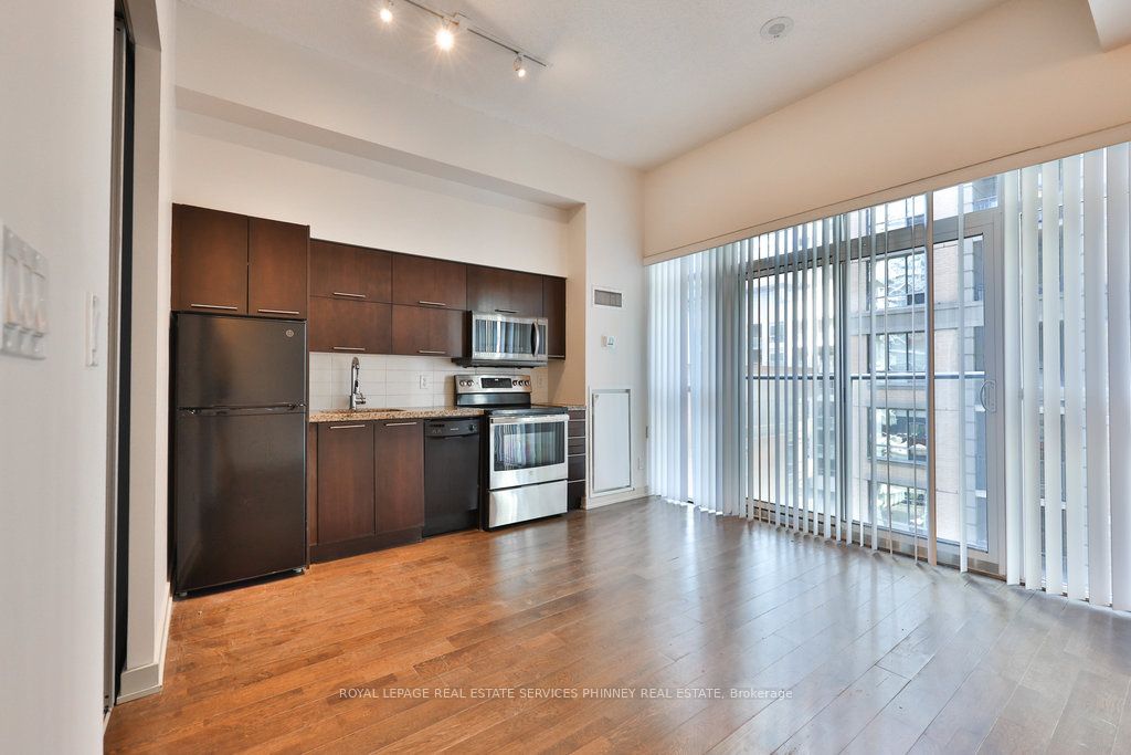 126 Simcoe Street 705