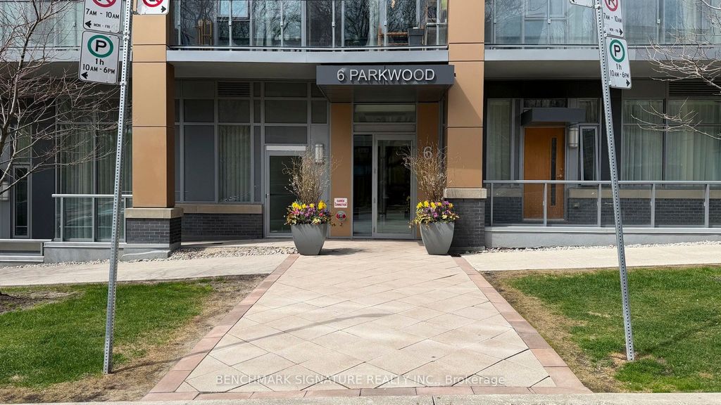 Photo of 6 Parkwood Avenue #Th106, Toronto, ON M4V 0A3 (MLS # C13079806)