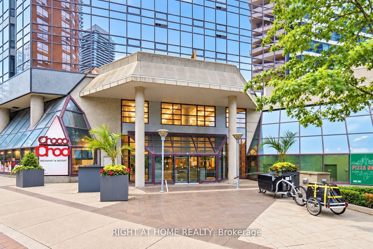 1001 Bay Street 2111
