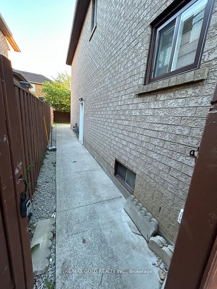 1028 Fernandez Drive Bsmt