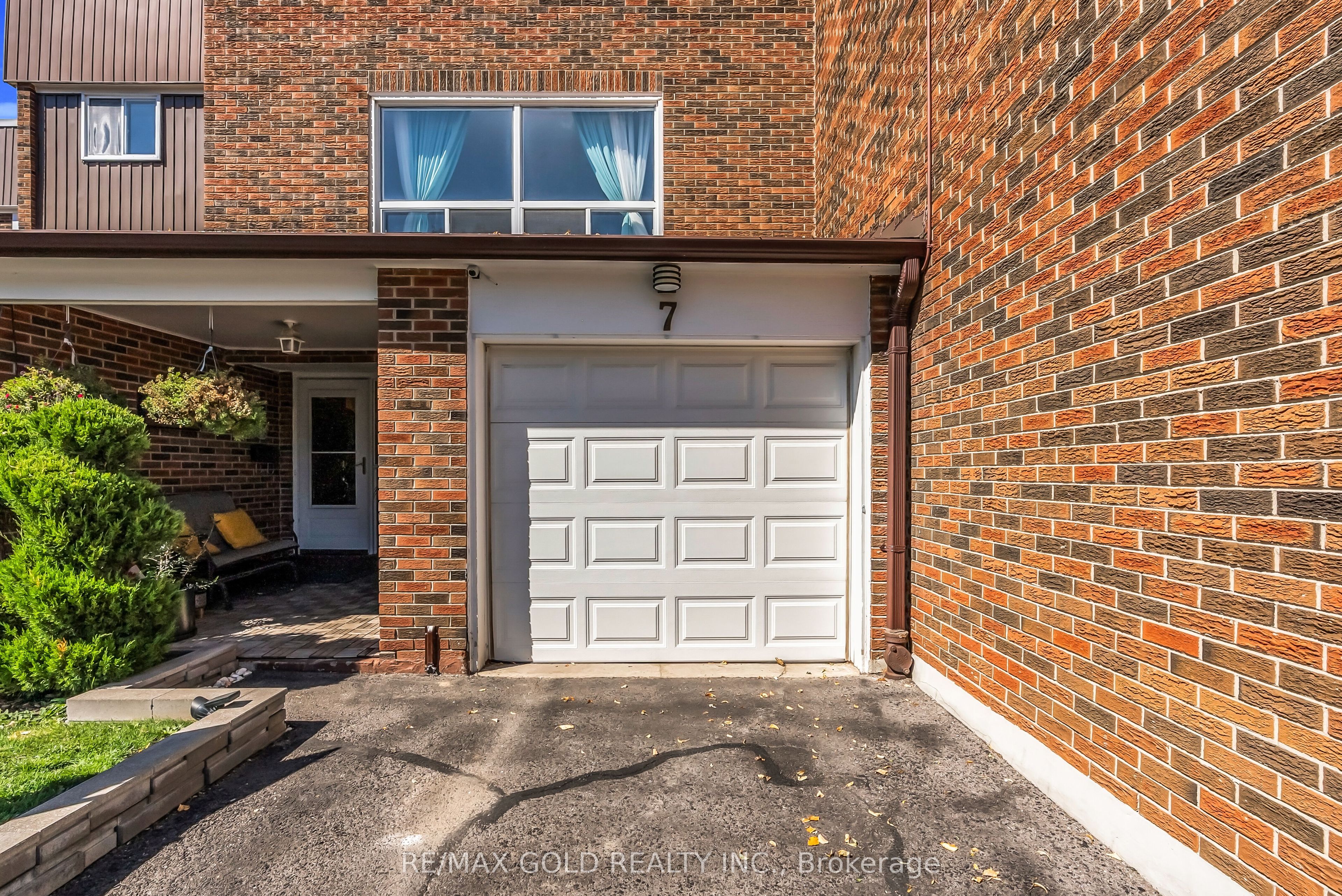 3065 Lenester Drive 7