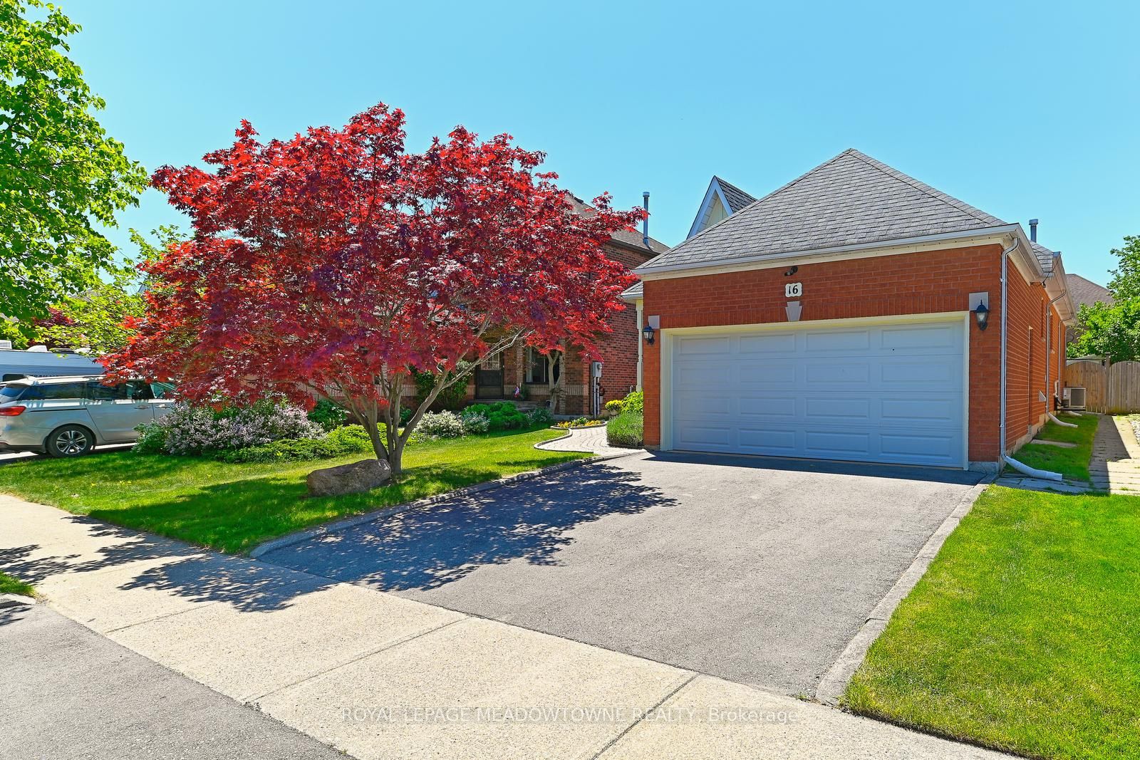 16 Harrop Avenue