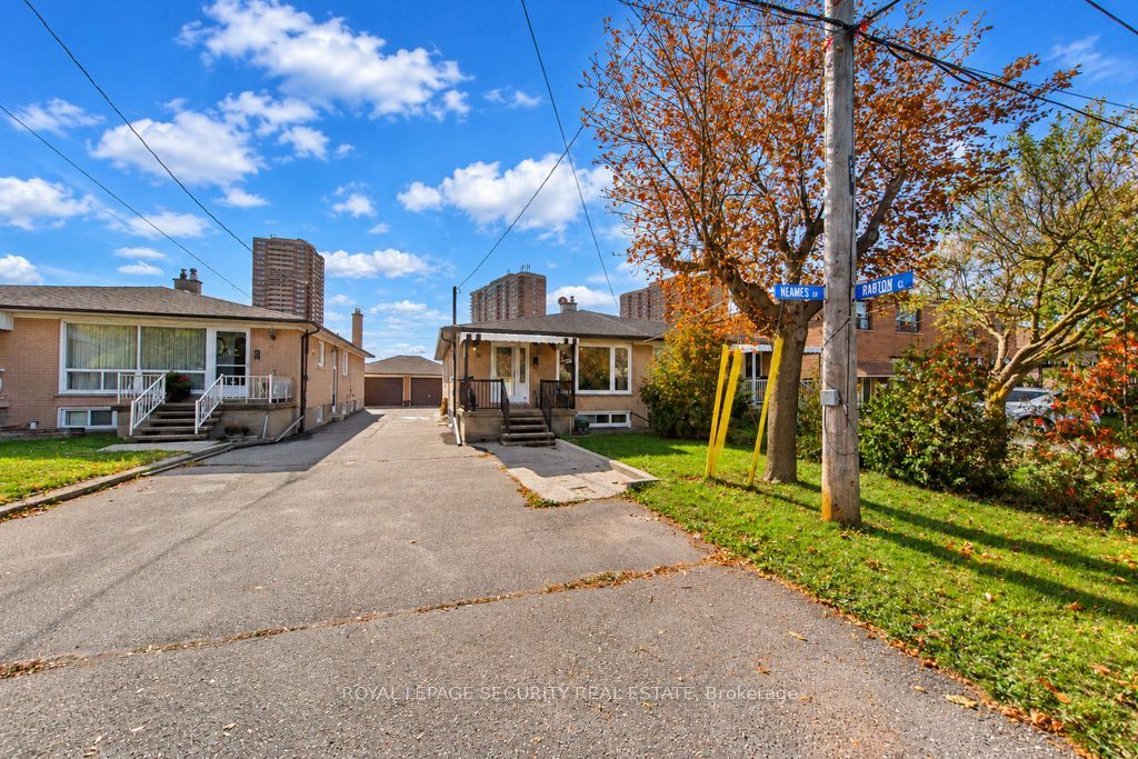 21 Neames Crescent