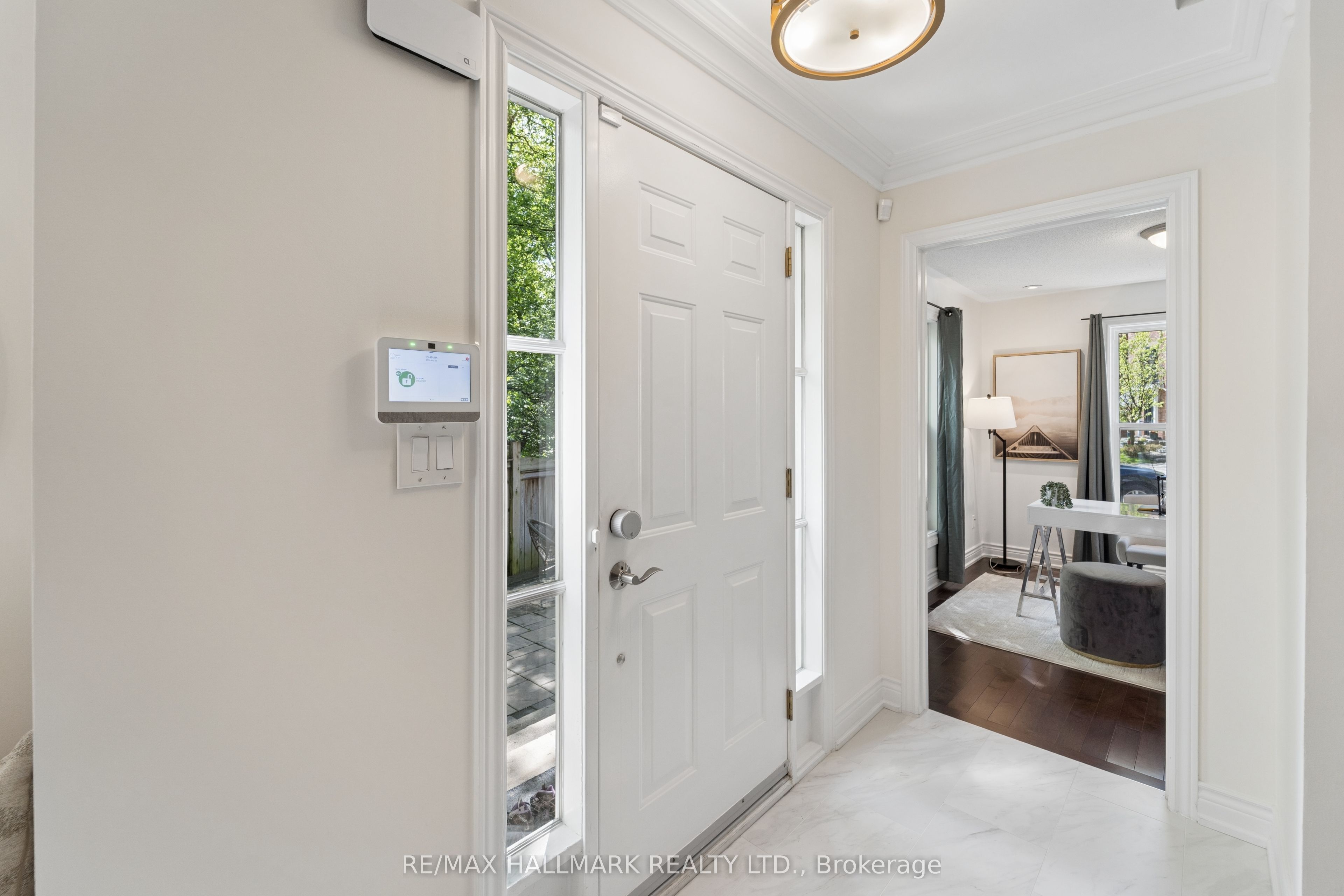 13 E J Lennox Way