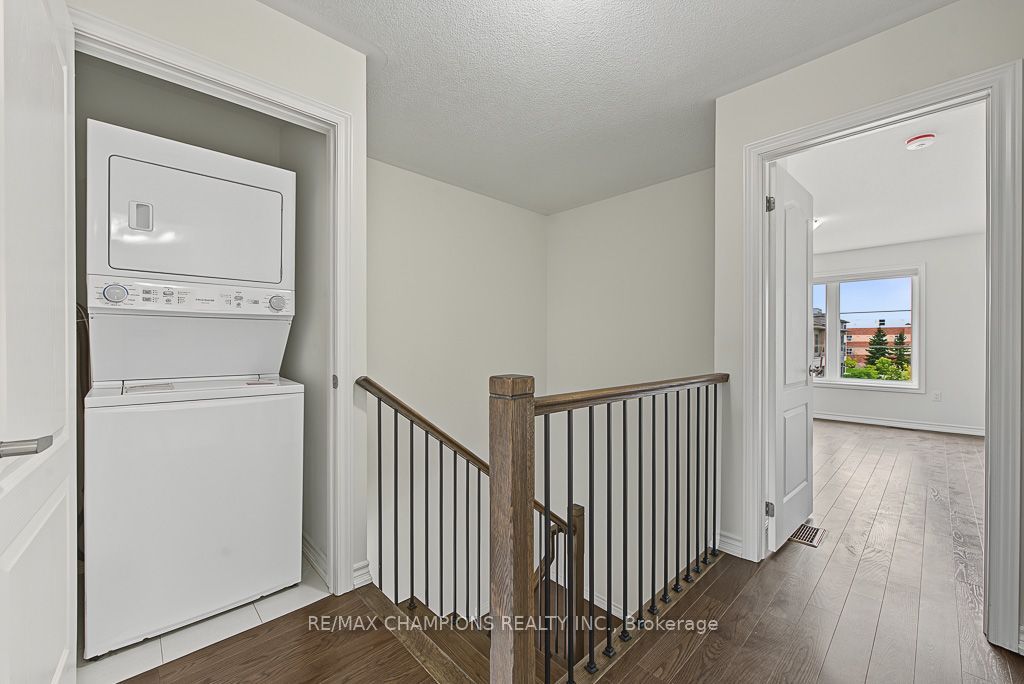 4 Arcola Street